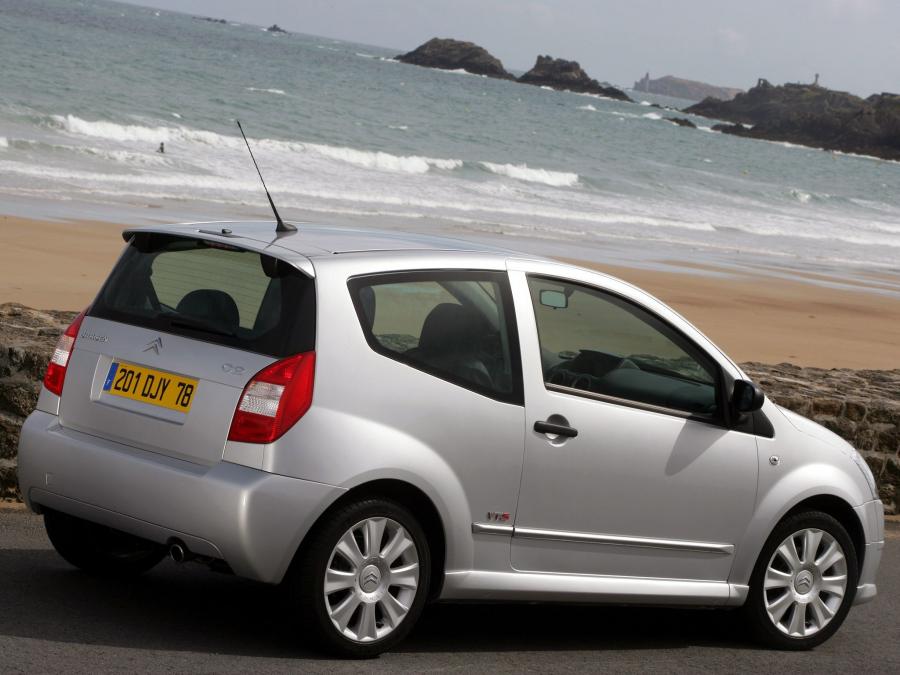  Citroen C2 VTS 2004 года  (фото 2 из 15)